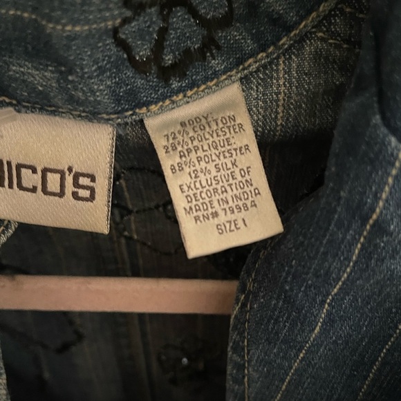 NWOT Chicos Floral Heavy Embroidered Artsy Denim Shirt Jacket - Picture 2 of 14